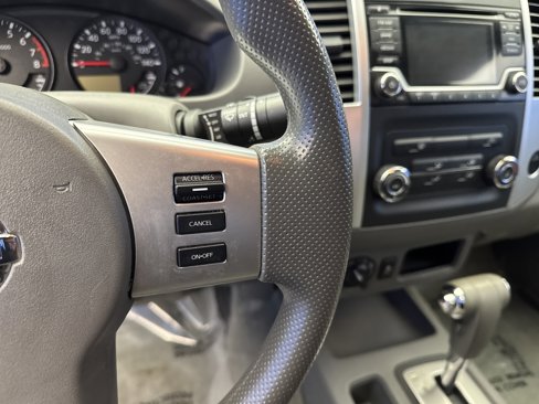 Used 2016 Nissan Frontier SV image 16