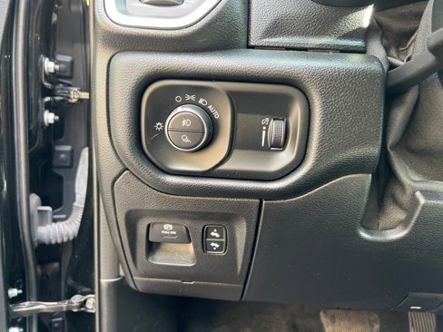 Used 2021 RAM 1500 Big Horn image 13