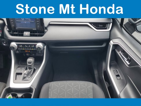 Used 2021 Toyota RAV4 XLE image 17