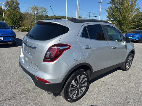 Used 2022 Buick Encore Preferred w/ Safety Package image 6