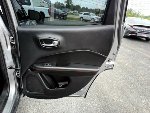 Used 2020 Jeep Compass Trailhawk image 18