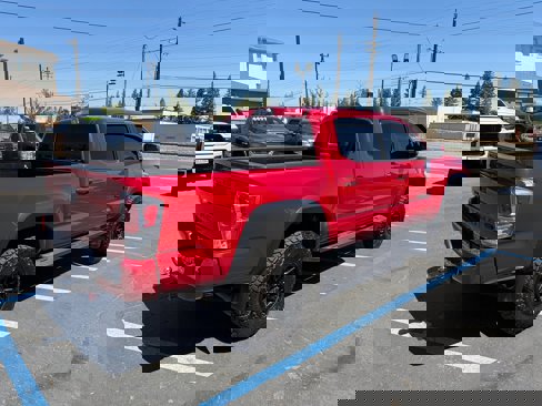 Used 2020 Toyota Tacoma TRD Off-Road image 5