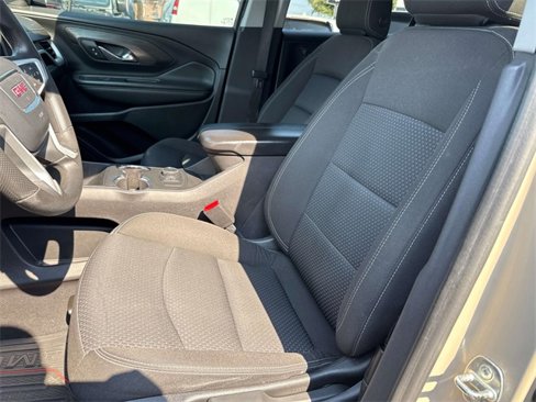 Used 2023 GMC Terrain SLE w/ Elevation Edition image 21