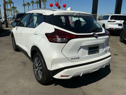 Used 2023 Nissan Kicks SV image 7