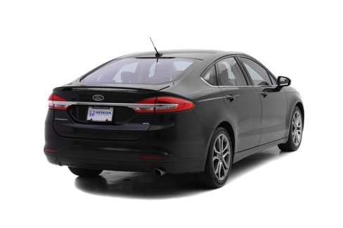 Used 2017 Ford Fusion SE w/ Equipment Group 201A image 2