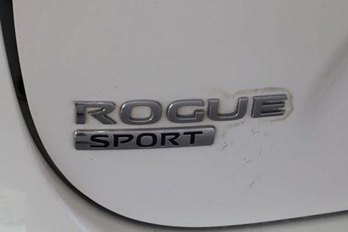 Used 2019 Nissan Rogue Sport S image 31