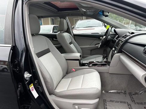 Used 2012 Toyota Camry SE image 10