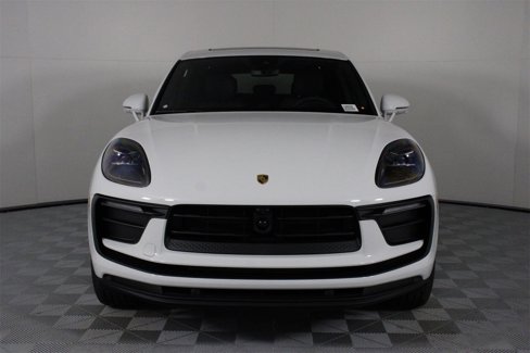 New 2026 Porsche Macan image 10