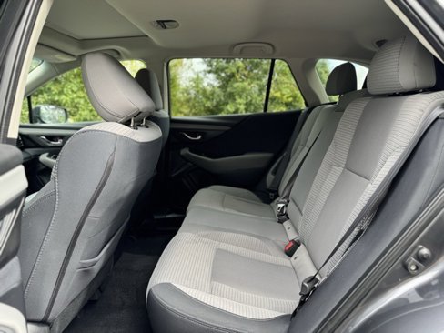 Used 2022 Subaru Outback Premium image 15