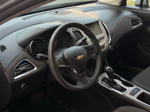 Used 2017 Chevrolet Cruze LS image 14