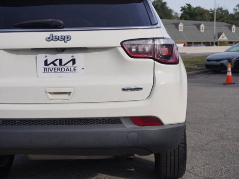 Used 2018 Jeep Compass Latitude w/ Cold Weather Group image 13