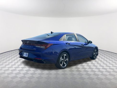 Used 2022 Hyundai Elantra Limited w/ Cargo Package image 7