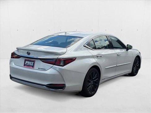 Used 2021 Lexus ES 300h w/ Premium Package image 5