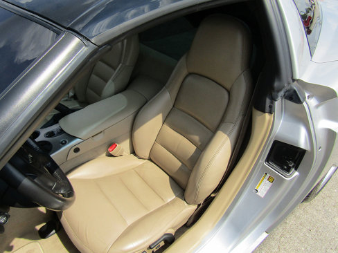 Used 2005 Chevrolet Corvette Coupe w/ Preferred Equipment Group image 9