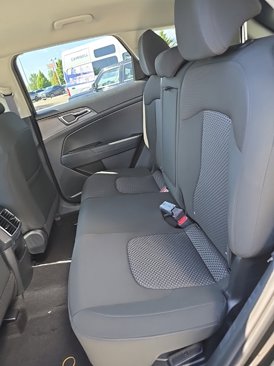 New 2025 Kia Sportage LX image 14