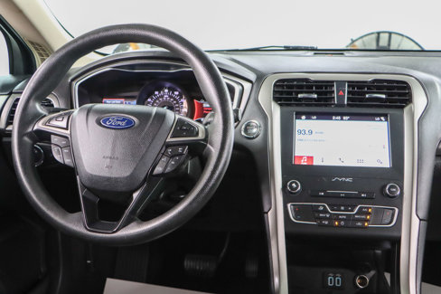 Used 2019 Ford Fusion SE image 17