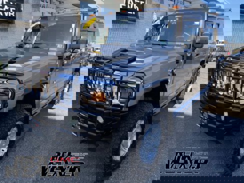 Used 2005 HUMMER H2 w/ Preferred Equipment Group image 1