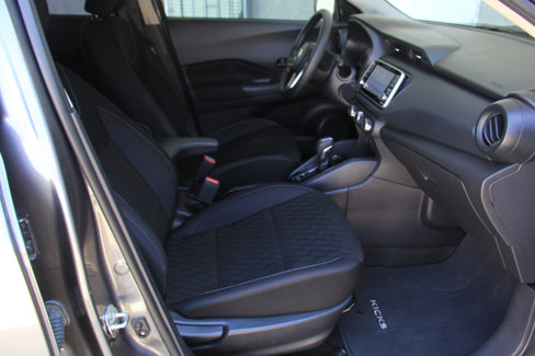 Used 2022 Nissan Kicks S image 26