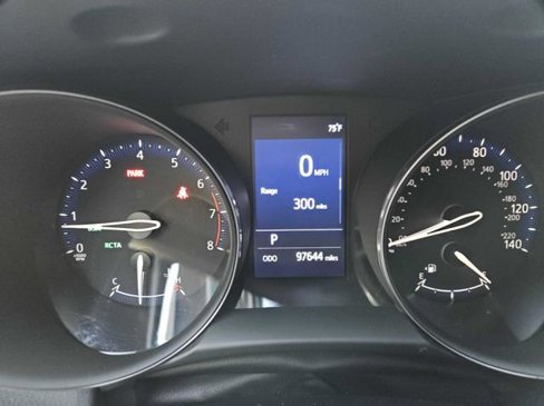 Used 2019 Toyota C-HR XLE image 17