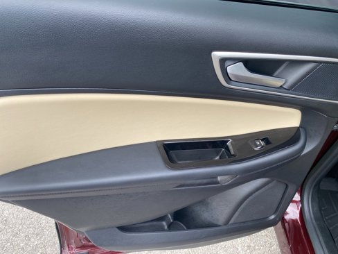 Used 2018 Ford Edge SEL w/ Equipment Group 201A image 12