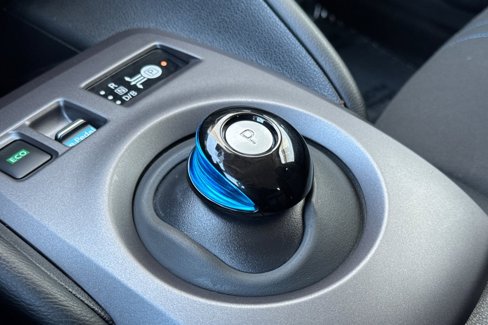 Certified 2024 Nissan Leaf S image 25