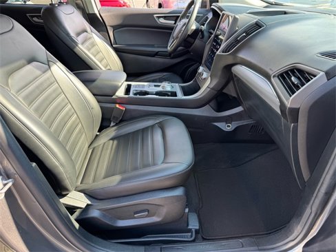 Used 2021 Ford Edge SEL w/ Convenience Package image 15