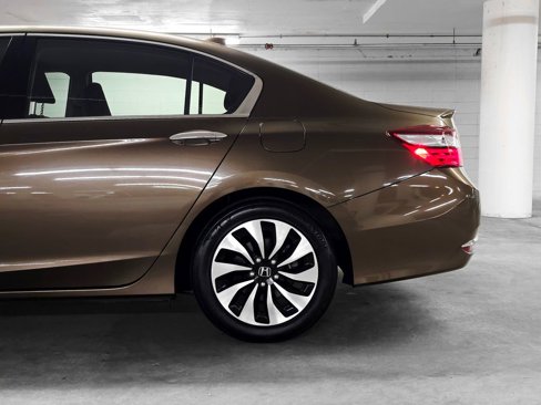 Certified 2017 Honda Accord Hybrid Sedan image 16