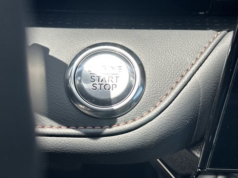 New 2025 Lincoln Nautilus Premier w/ Jet Appearance Package image 22