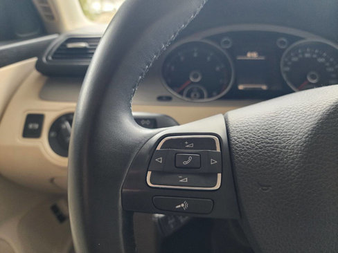 Used 2010 Volkswagen Passat Komfort image 18