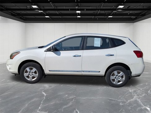 Used 2014 Nissan Rogue S image 2