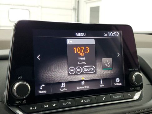 Used 2023 Nissan Rogue SV image 24