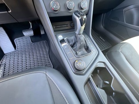 Certified 2022 Volkswagen Taos SE w/ IQ.Drive SE Package image 19
