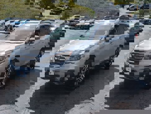 Used 2019 Subaru Outback 2.5i Limited image 3
