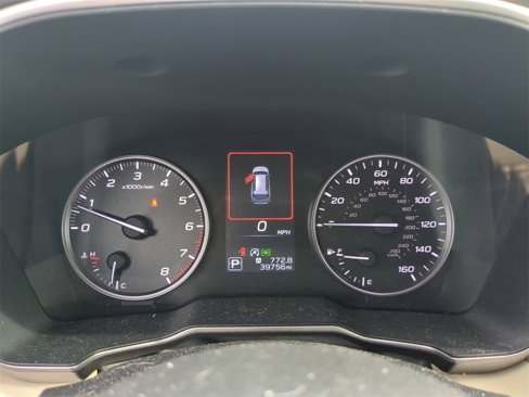 Used 2020 Subaru Outback Limited image 32