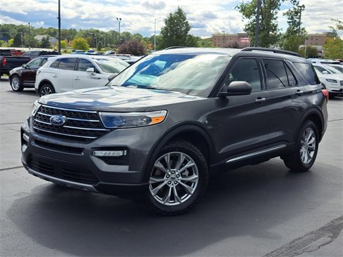 Used 2020 Ford Explorer XLT w/ Equipment Group 202A image 30
