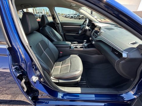 Used 2023 Nissan Altima 2.5 SR image 12