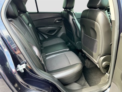 Used 2021 Chevrolet Trax LT image 24