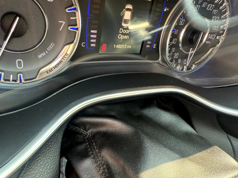 Used 2015 Chrysler 200 Limited w/ Convenience Group image 12