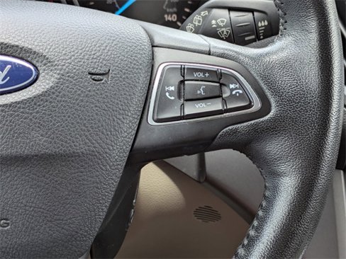 Used 2019 Ford Escape SEL image 28