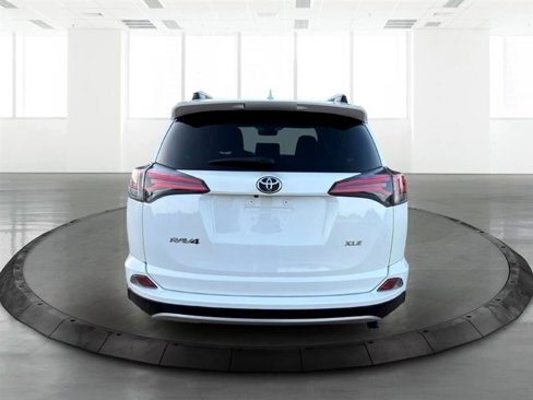 Used 2018 Toyota RAV4 Adventure image 8