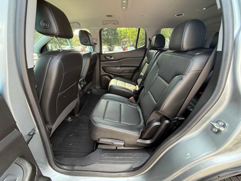Used 2023 GMC Acadia SLT w/ Preferred Package image 21