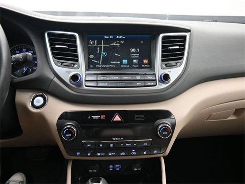 Used 2016 Hyundai Tucson Limited w/ Option Group 03 image 11