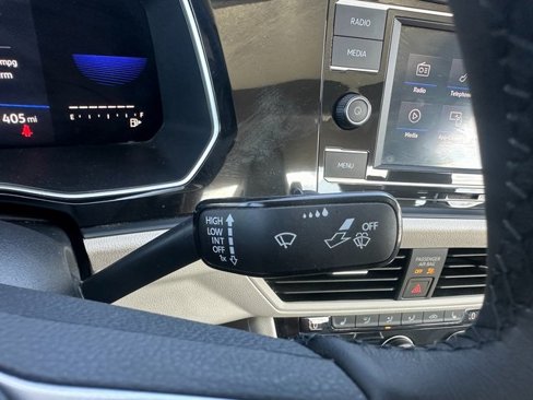 Used 2022 Volkswagen Jetta SE image 33