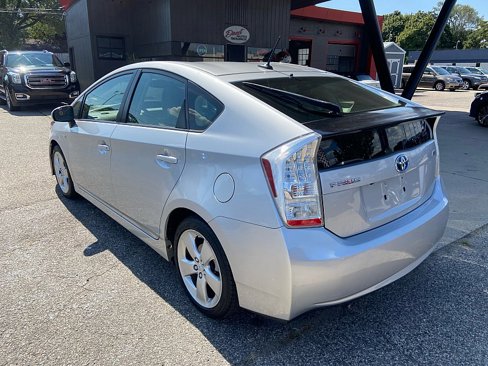 Used 2010 Toyota Prius Five image 3