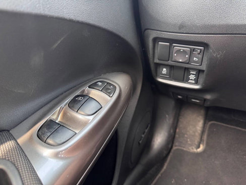Used 2013 Nissan Juke SL w/ Chrome Pkg image 19