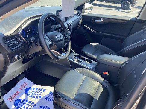 Used 2020 Ford Escape Titanium image 6
