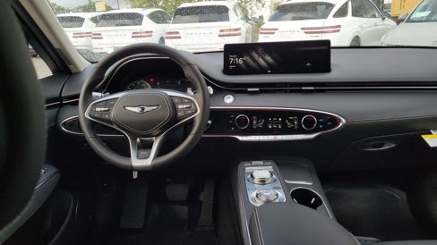 New 2023 Genesis Electrified GV70 Advanced image 17