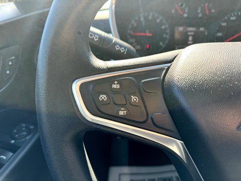 Used 2018 Chevrolet Equinox LT image 30
