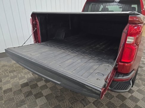 Used 2020 Chevrolet Silverado 1500 Custom w/ Custom Value Package image 11