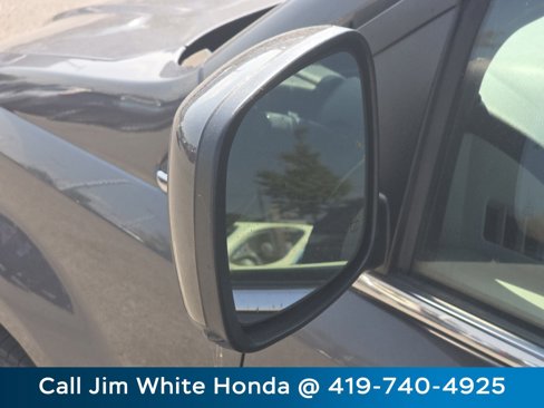 Used 2018 Dodge Grand Caravan SXT image 13